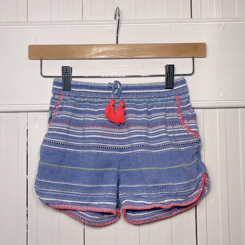 MAISONETTE PEEK EUC 100% Cotton Chambray Stripped Pink Hem Tassle Shorts